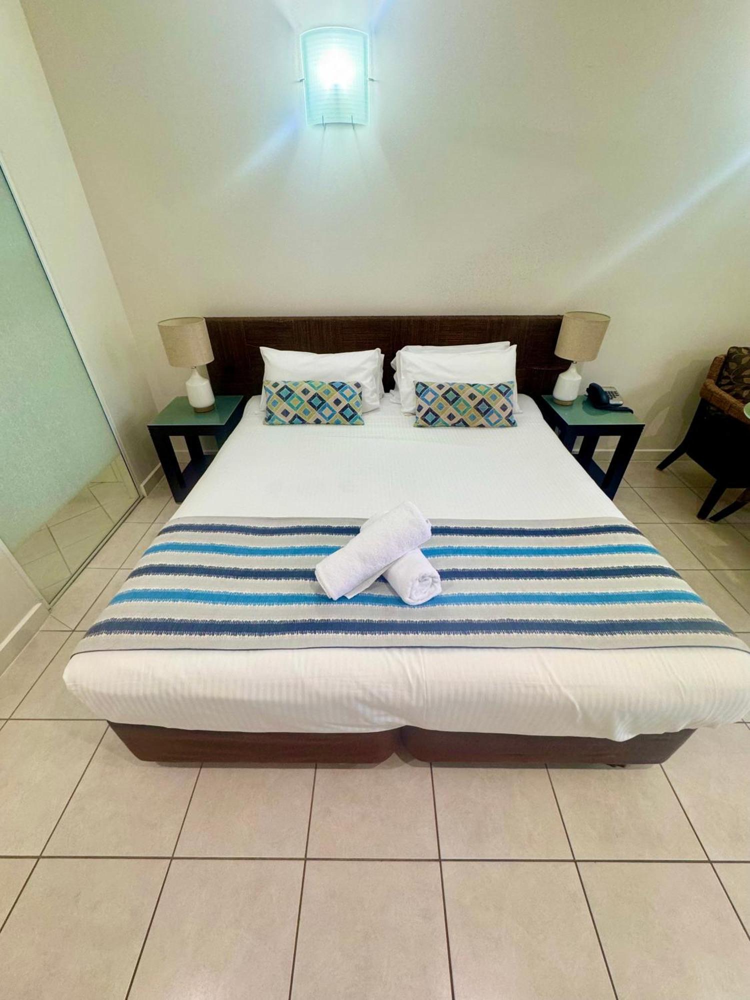 Blue Lagoon Aparthotel 4*